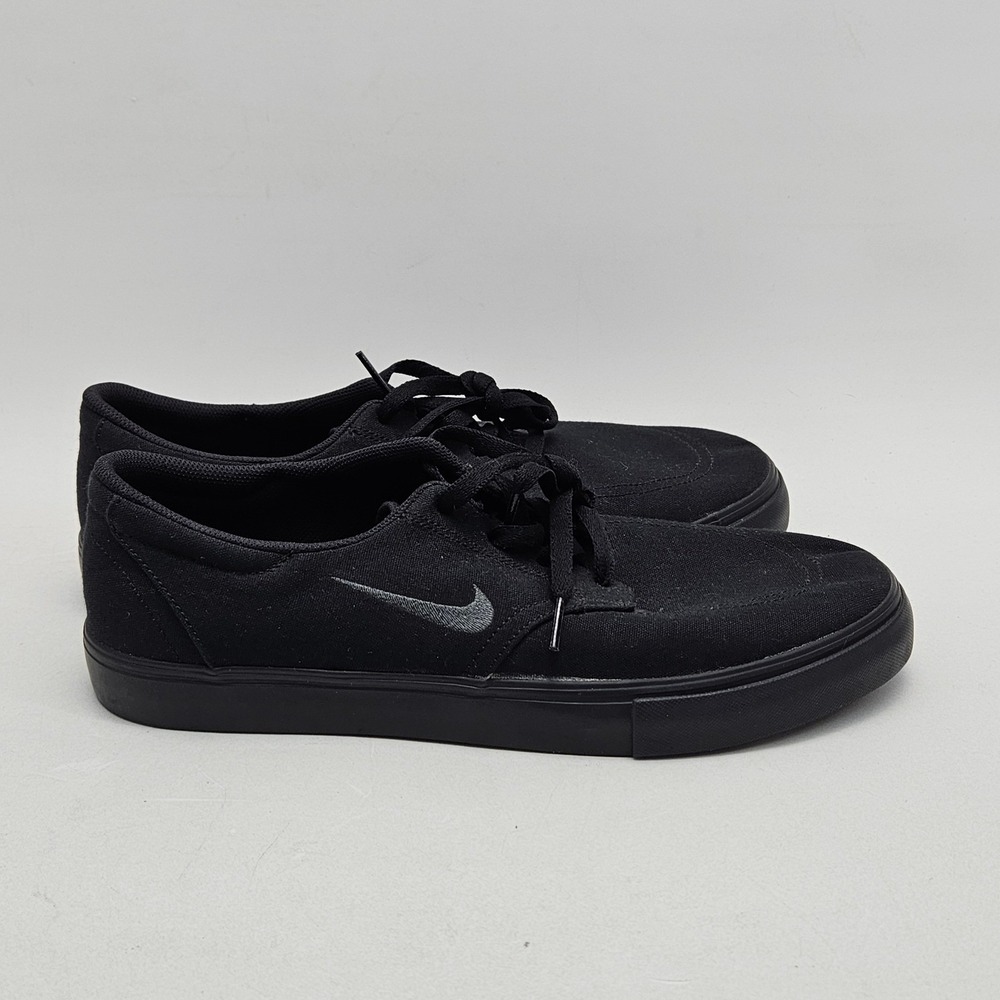 Nike SB Clutch Canvas Mens 11.5 Triple Solid Black Skate Shoes 729825-005 Slate